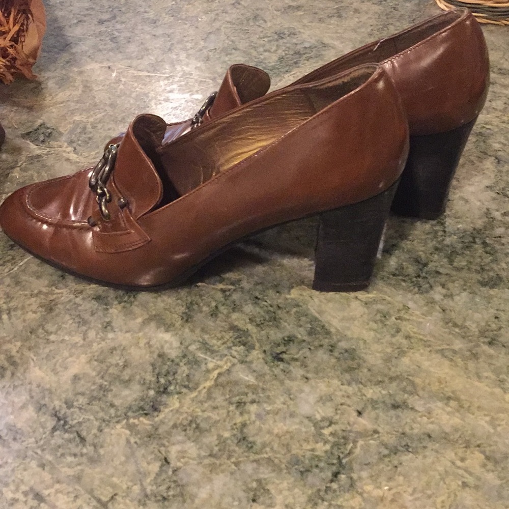 Stuart Weitzman - Picture 2 of 4